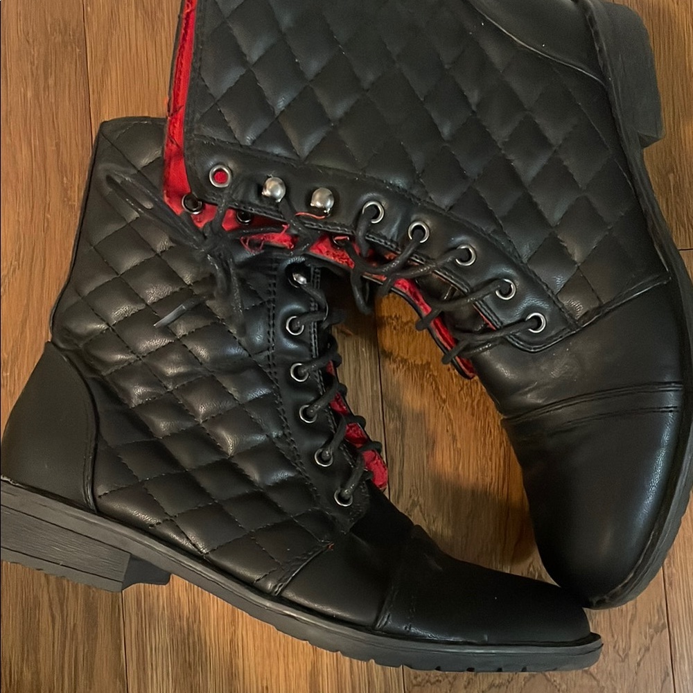 ABC studoo Once upon a time Black Lace-Up Boots with Red Accents